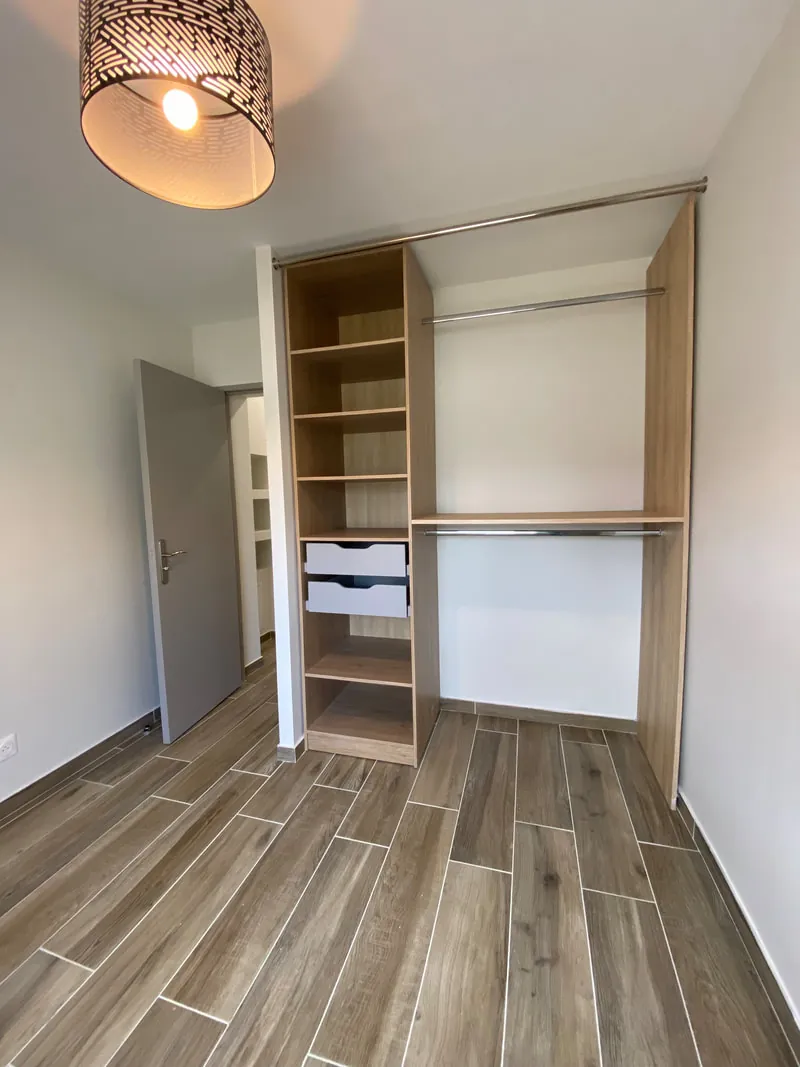 Dressing sur mesure en bois